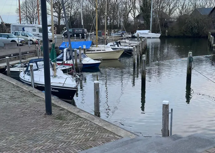 Bed En Breakfast Hostel Stad aan 't Haringvliet